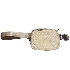 ododos beige belt bag